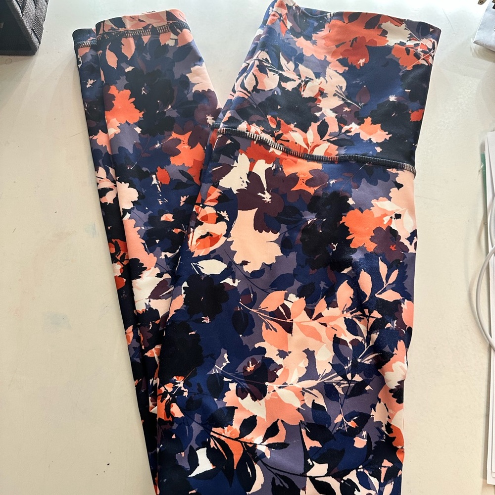 Old navy XS leggings active floral soft
